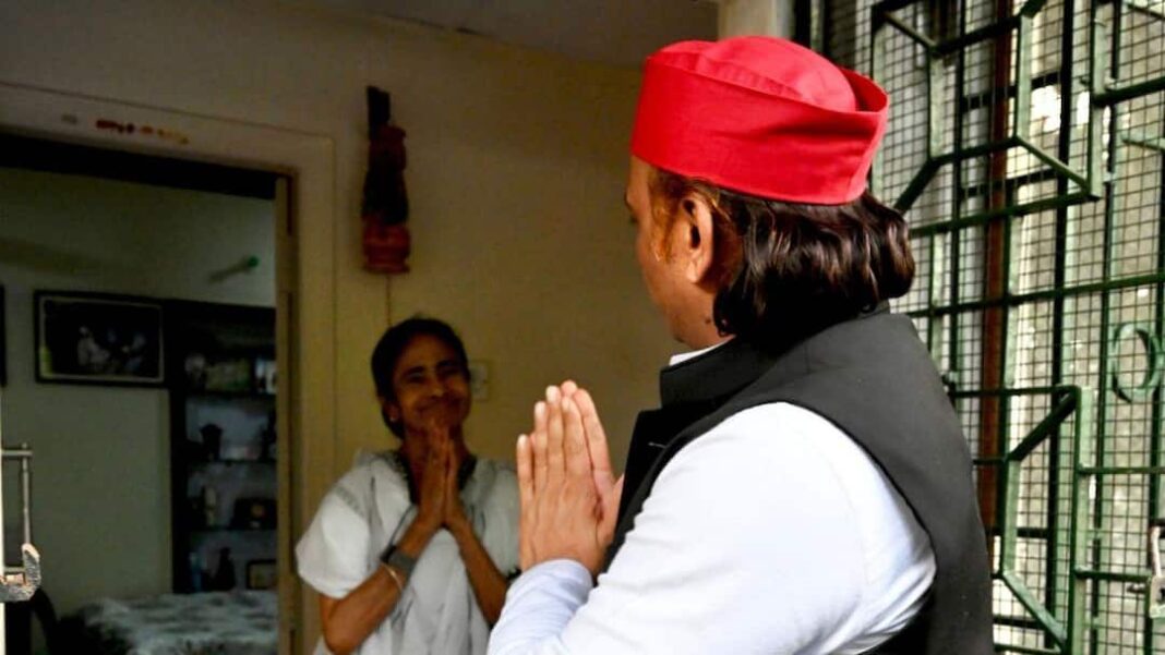 टीएमसी की हार के बाद अखिलेश यादव ने ममता बनर्जी से मुलाकात की, बंगाल चुनाव में 'यूपी मॉडल' के इस्तेमाल का आरोप लगाया
