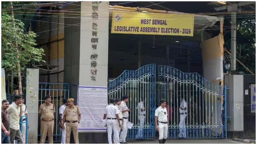 मतगणना से पहले टीएमसी ने आरोप लगाया कि बीजेपी लोगो वाली कार बिना जांच के स्ट्रॉन्गरूम में घुस गई
