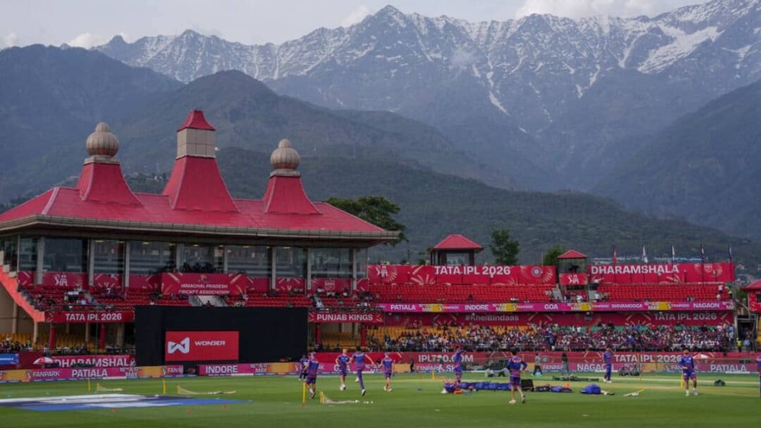 आरसीबी बनाम जीटी आईपीएल 2026 क्वालीफायर: अगर बारिश के कारण प्लेऑफ मुकाबला रद्द हो गया तो क्या होगा?
