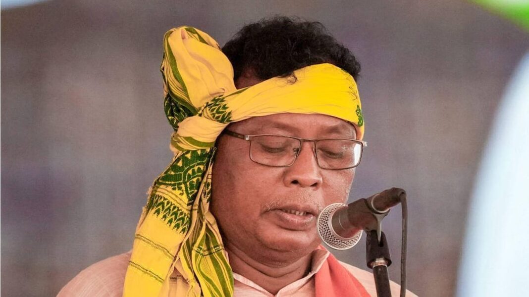 पूर्व शिक्षक से बंगाल की पहली भाजपा सरकार में आदिवासी चेहरा बने क्षुदीराम टुडू से मिलें
