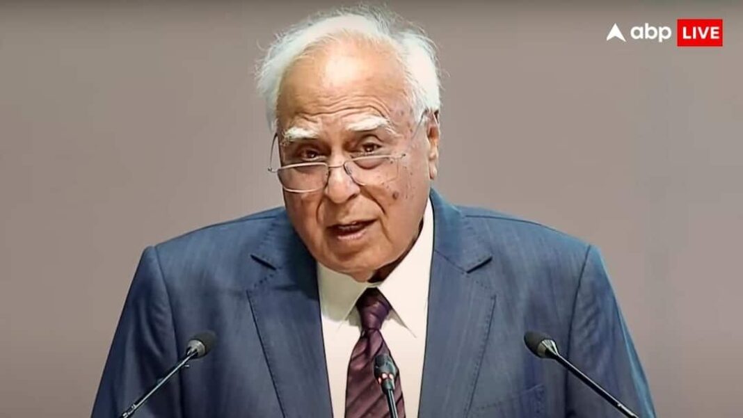 'बदला, बदलाव नहीं': बंगाल वाले बयान पर कपिल सिब्बल ने पीएम मोदी पर साधा निशाना
