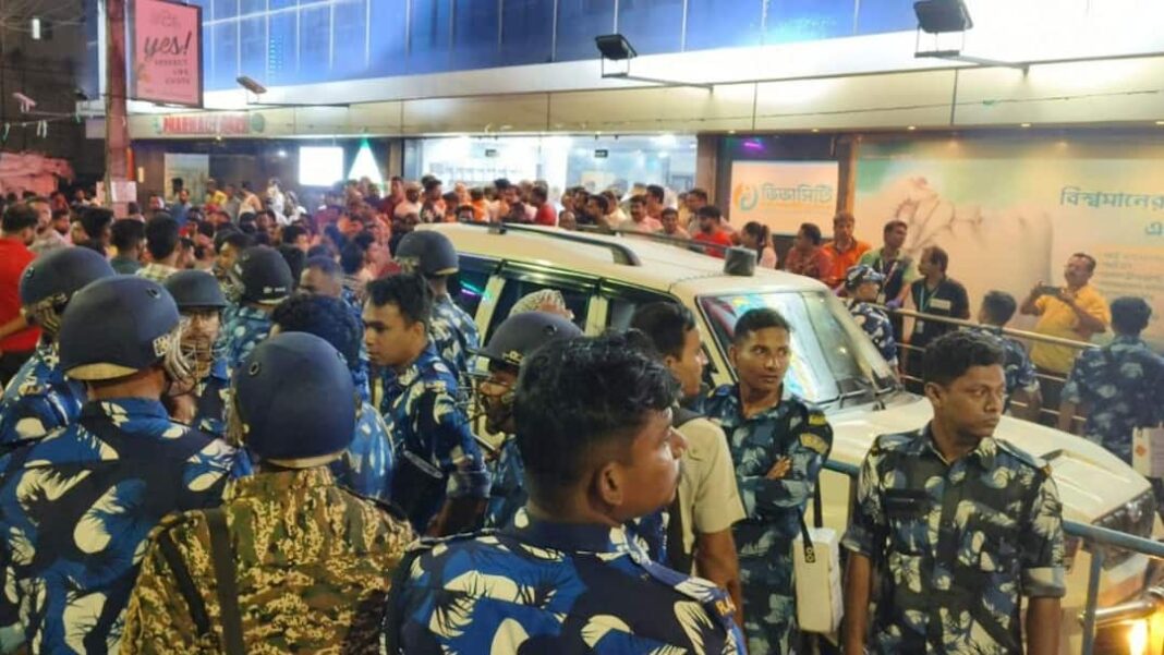 बंगाल में चुनाव के बाद हिंसा जारी, मुर्शिदाबाद में बड़े पैमाने पर बम विस्फोट; आदमी घायल
