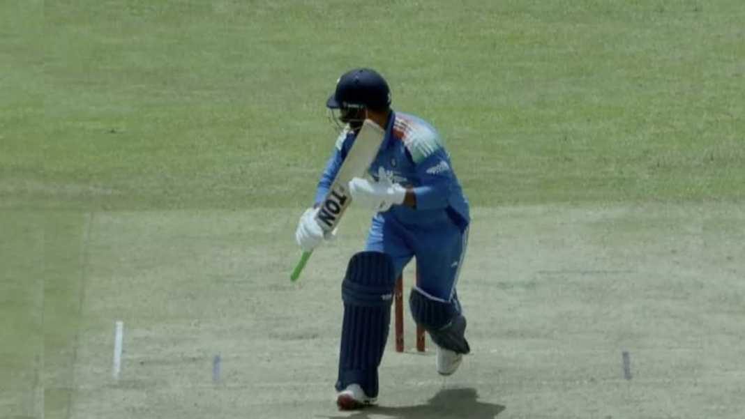 विचित्र नाटक! पिच पर दौड़ने के लिए विप्रराज निगम पर दो बार जुर्माना; इंडिया ए को 10 रन की पेनल्टी मिली
