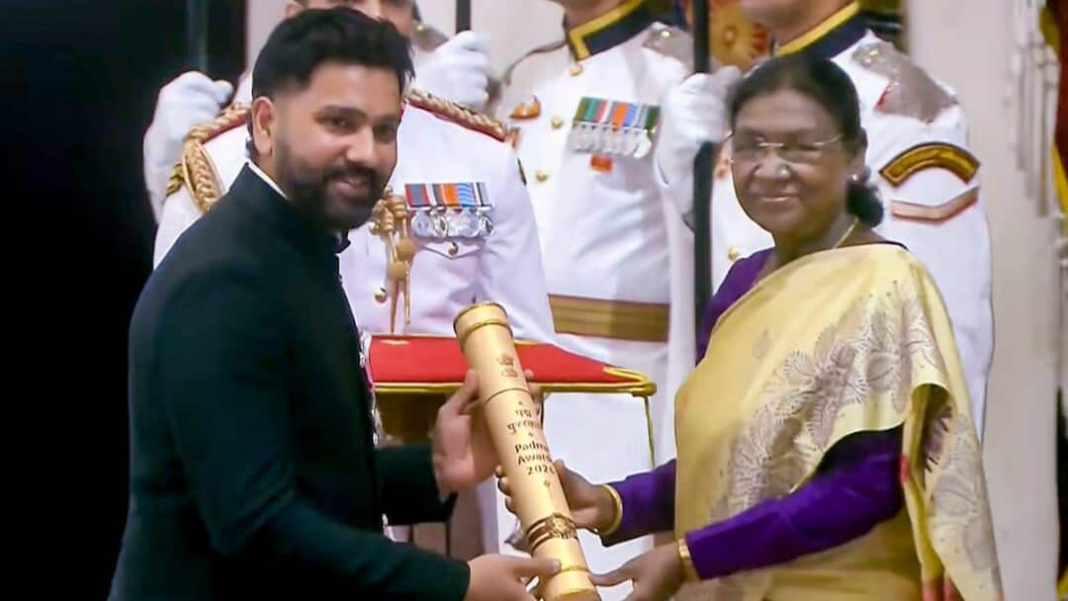 रोहित शर्मा को मिला पद्मश्री! इंडिया ग्रेट ने शानदार करियर में एक और मील का पत्थर जोड़ा
