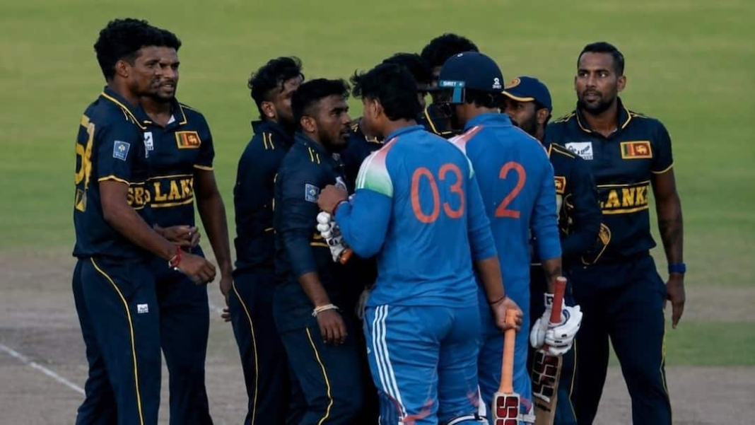 नई मुसीबत! वैभव सूर्यवंशी के साथ तीखी नोकझोंक के बाद श्रीलंकाई खिलाड़ी के लिए हालात और खराब हो गए हैं
